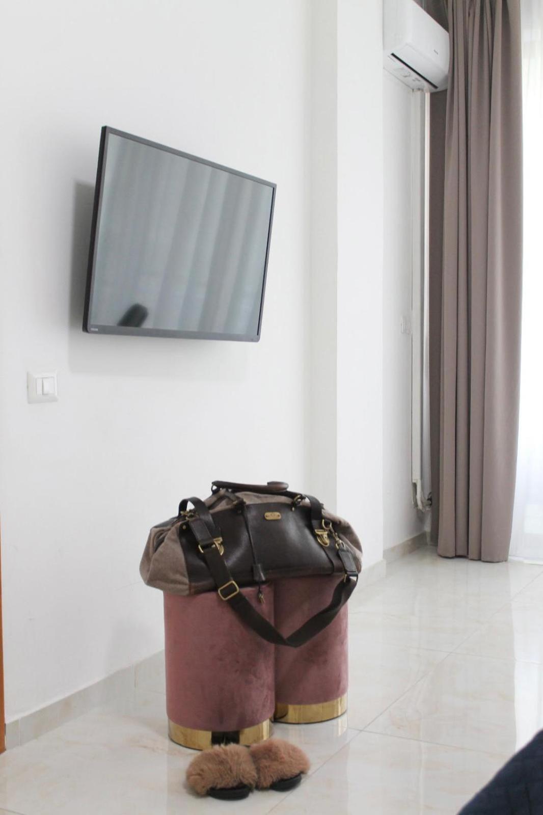 B&B Central Rooms 137 Napoli Dış mekan fotoğraf