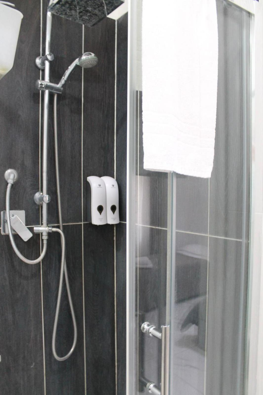 B&B Central Rooms 137 Napoli Dış mekan fotoğraf